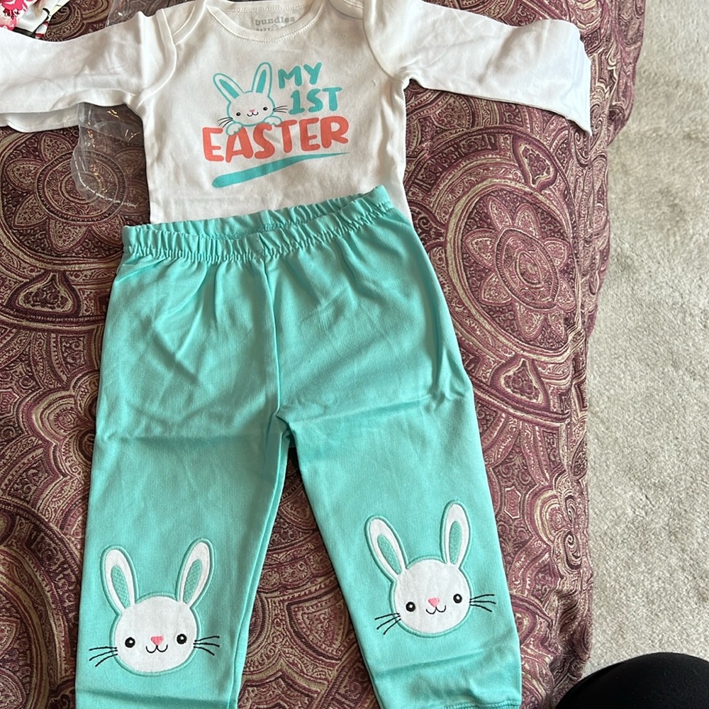 Baby place 9-12 month outfit